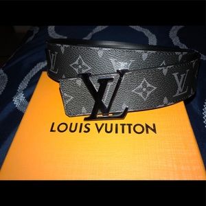 Authentic Louis Vuitton belt with receipt